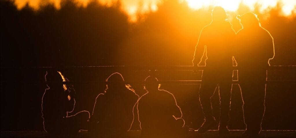 Crans-Montana: Eltern, die ihre Kinder verloren haben und Eltern, deren Kinder verletzt im Spital liegen zeigen Wut und Empörung gegenüber dem Ermittlungsverfahren der Staatsanwaltschaft Wallis